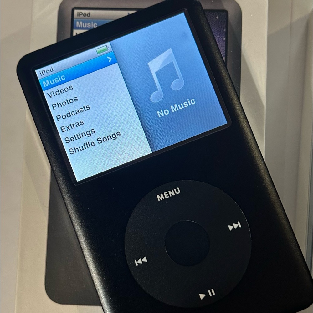 Apple iPod Classic Dark Gray 7th generation 160gb with new box and accessories
